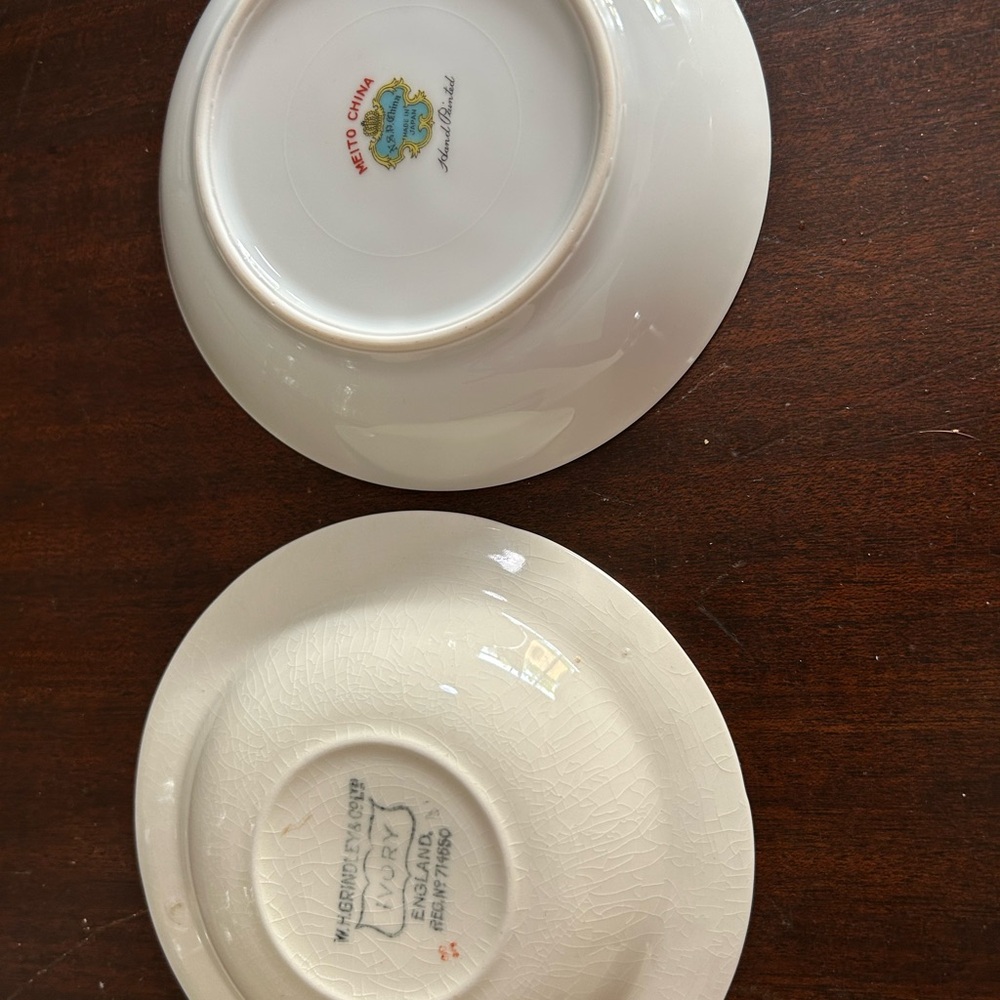 3 Petite vintage China Bowls - Picture 2 of 4